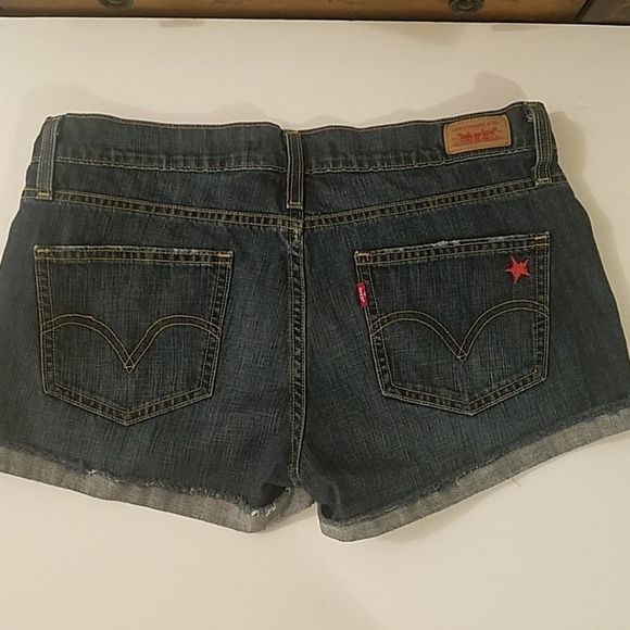 Boyfriend Levi's Jean's shorts - Picture 2 of 2